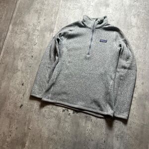 Patagonia Men's Grey Sweatshirt